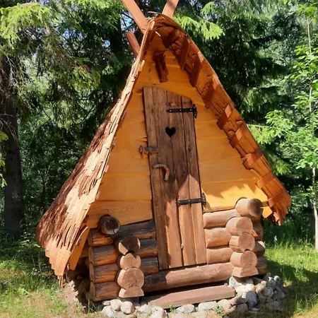 Camping Laurioru Saun & Kaempingud Polgaste
